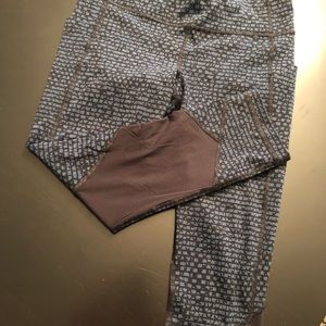 Green/blue Lululemon Pace Rival crop leggings 22”